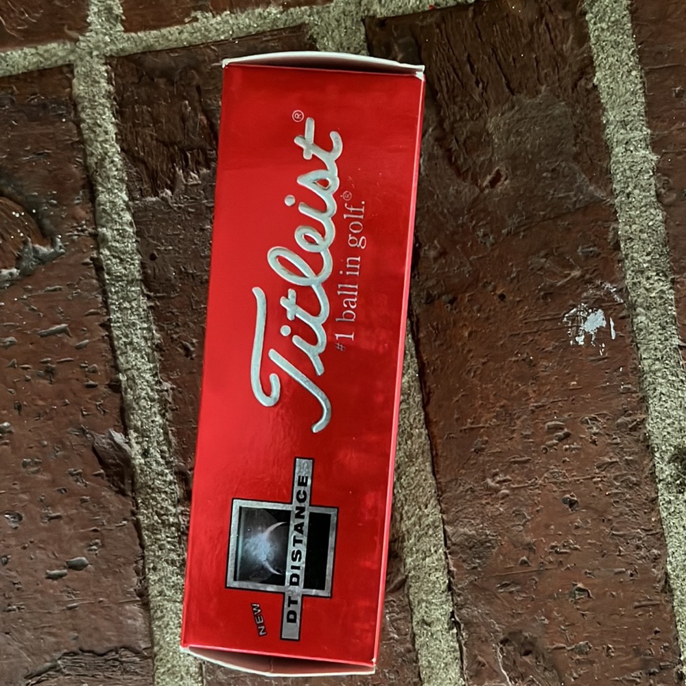 Titleist DT Distance Golf Balls New in Box - Picture 4 of 5
